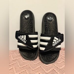 Adidas Classic Slides